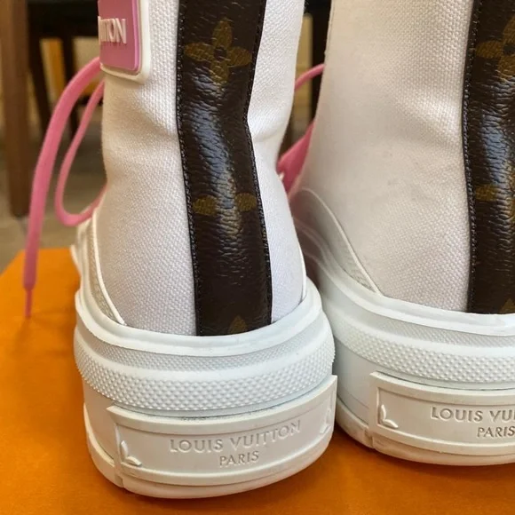 Louis Vuitton high tops sneakers - Picture 7 of 8